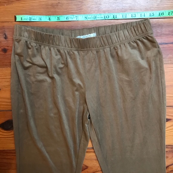 A'Reve Beige Suede Stretch Flare Pants, EUC, L - Picture 5 of 10